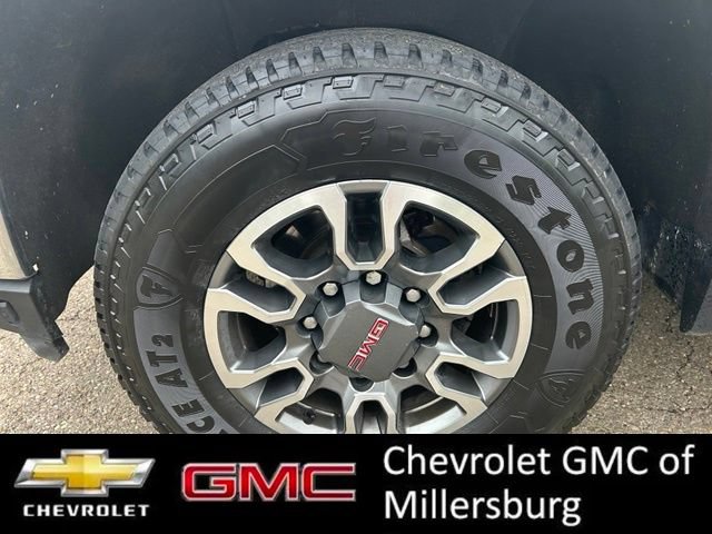 Used 2023 GMC Sierra 2500 SLT w/ SLT Convenience Package AWD/4WD image 11