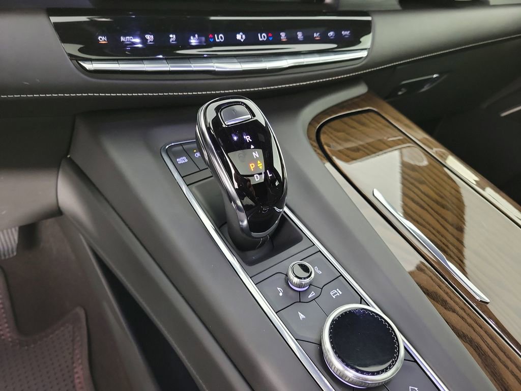 Certified 2023 Cadillac Escalade ESV Premium Luxury Platinum image 30