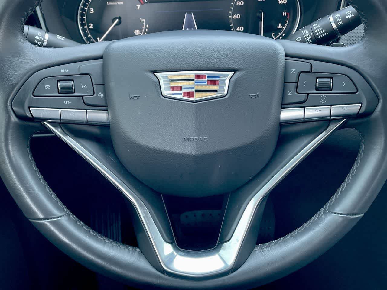 Certified 2025 Cadillac XT6 Luxury AWD/4WD image 10