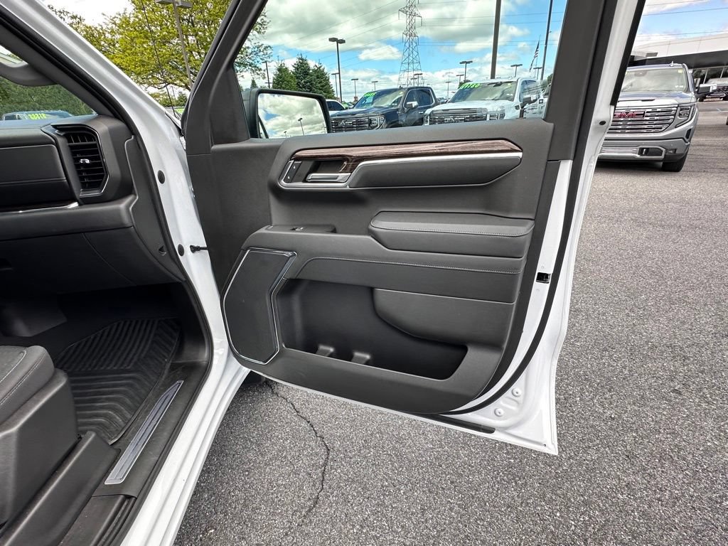 Used 2023 GMC Sierra 1500 Elevation AWD/4WD image 15