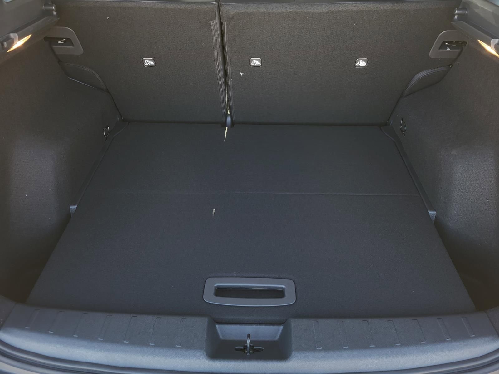 New 2026 Nissan Kicks SR w/ SR Premium Package FWD image 16