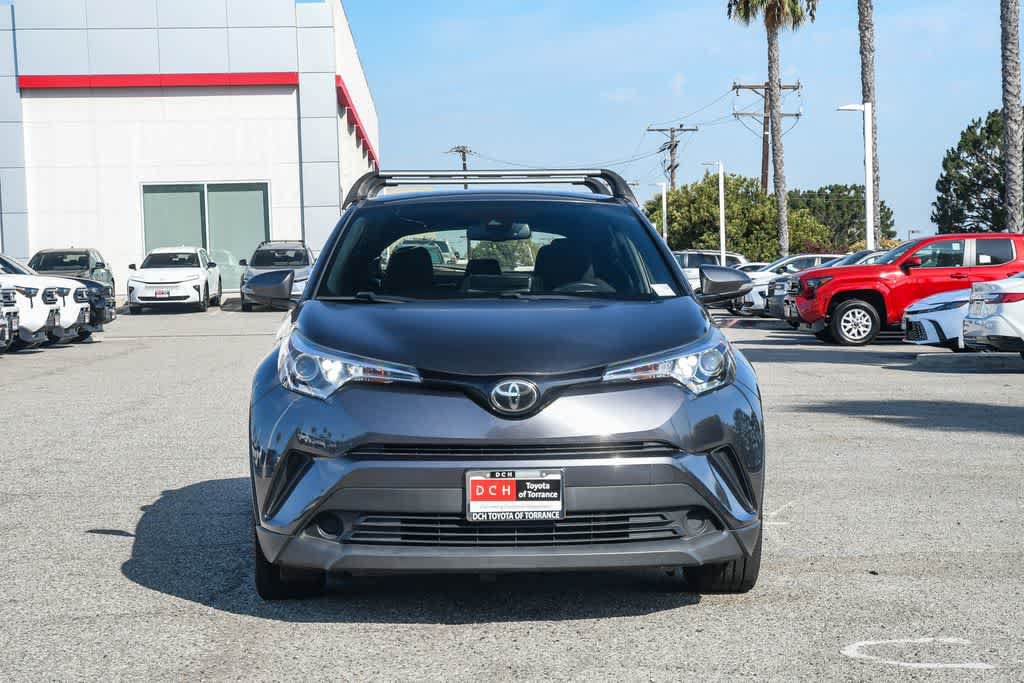 Used 2019 Toyota C-HR XLE FWD video 2