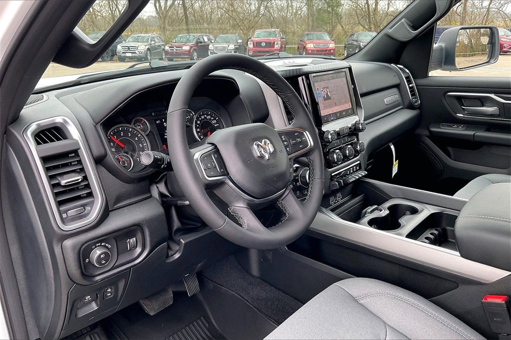 New 2026 RAM 1500 4x4 Crew Cab image 6