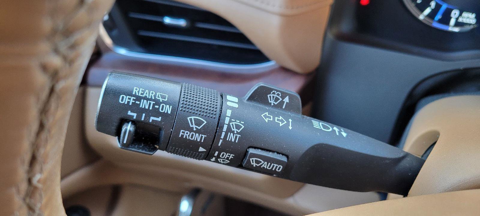 Used 2017 Cadillac Escalade ESV Platinum image 19