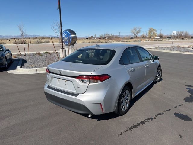 Used 2024 Toyota Corolla LE FWD image 5