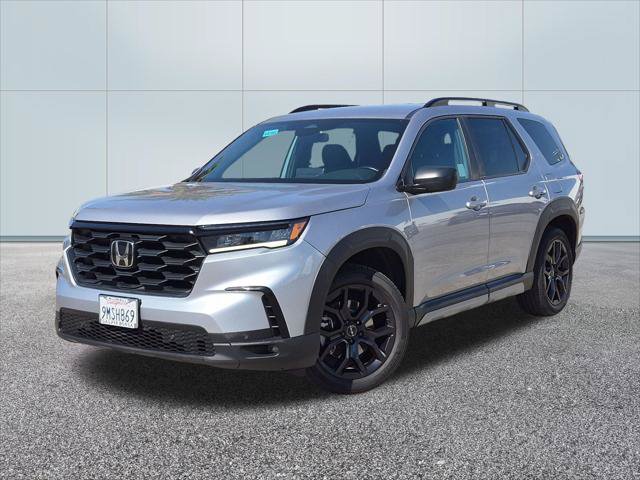 Certified 2025 Honda Pilot Sport image 1