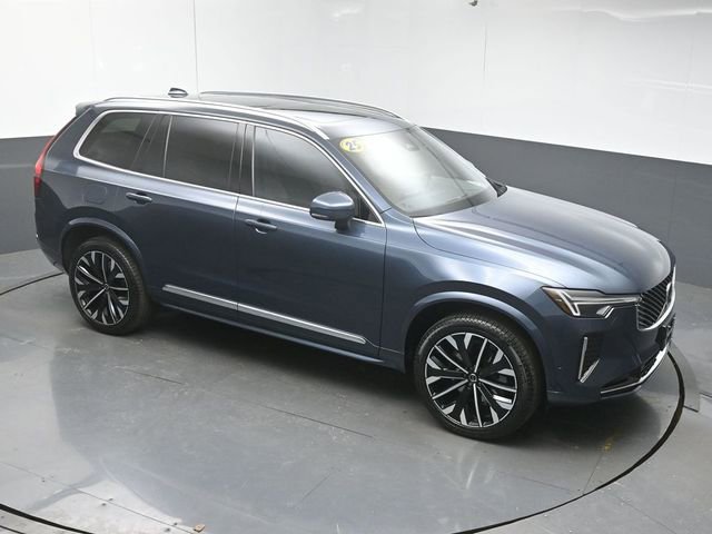 Used 2025 Volvo XC90 B5 Plus w/ Protection Package image 42