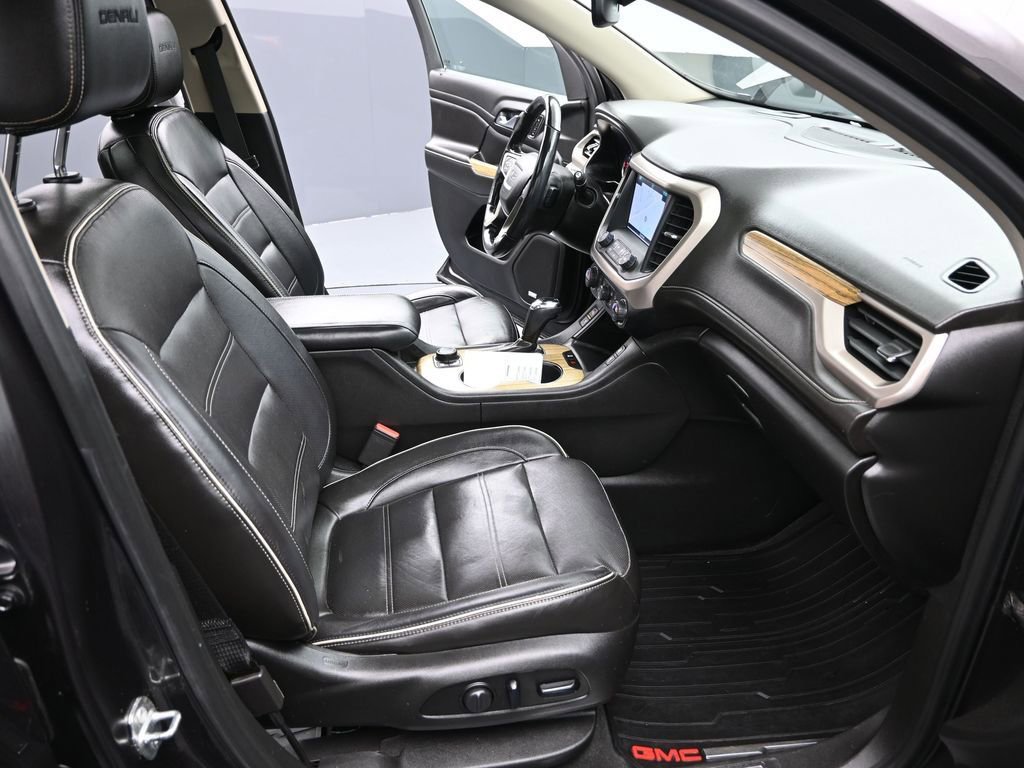 Used 2019 GMC Acadia Denali image 30
