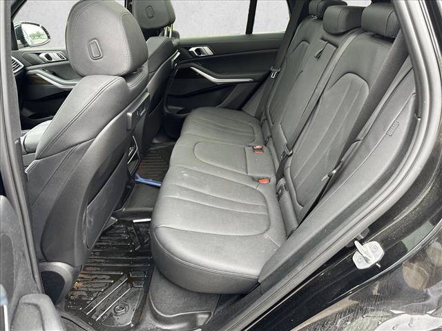 Used 2021 BMW X5 xDrive40i w/ Convenience Package AWD/4WD image 14