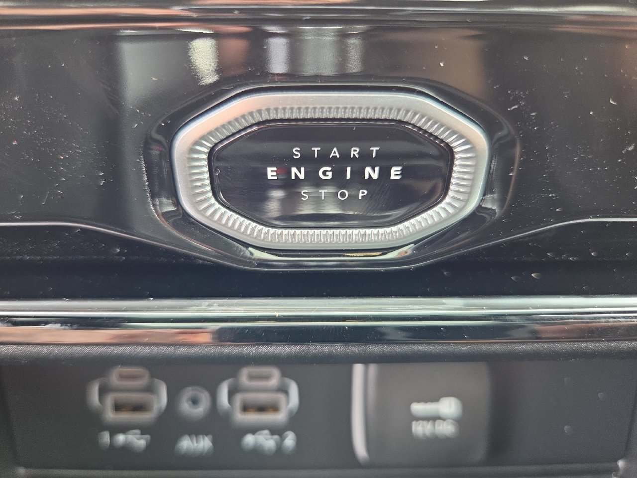 New 2026 Jeep Grand Cherokee Altitude AWD/4WD image 28