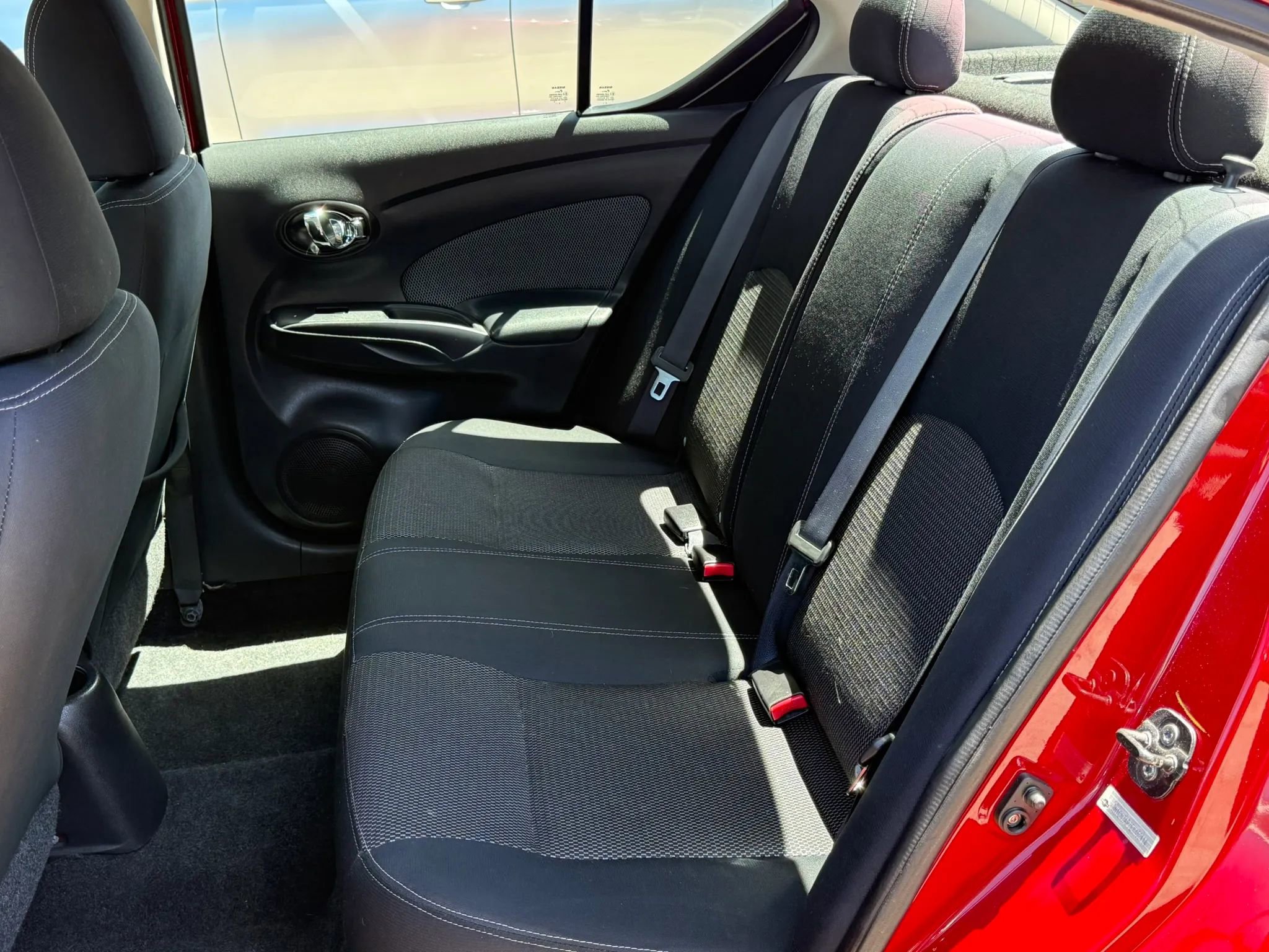 Used 2014 Nissan Versa SV FWD image 14