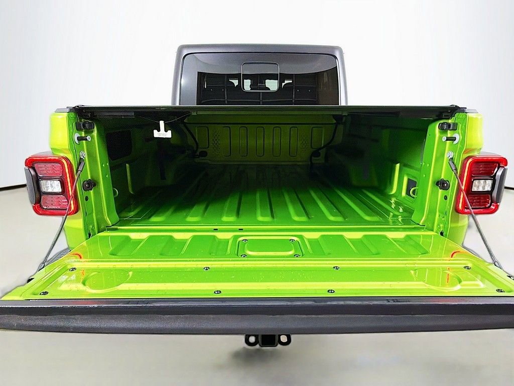 Used 2025 Jeep Gladiator Mojave image 13