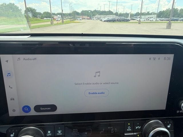 Used 2025 Toyota Highlander XLE AWD/4WD image 21