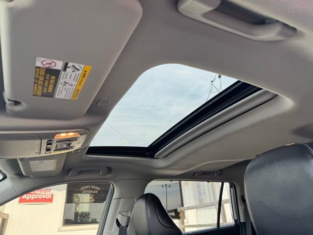 Used 2023 Toyota Highlander Limited image 19