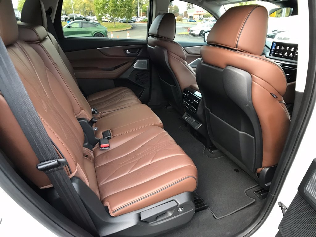 Used 2025 Acura MDX w/ Advance Package AWD/4WD image 13