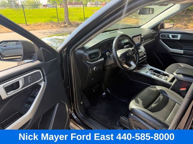 Used 2021 Ford Explorer XLT w/ Equipment Group 202A AWD/4WD image 10