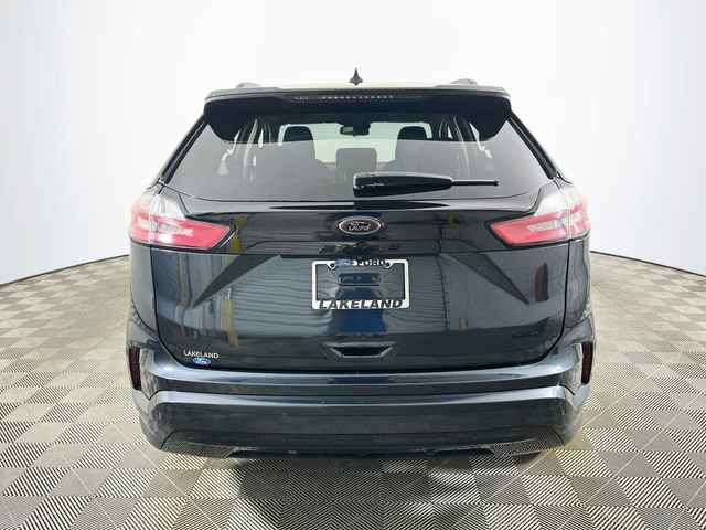 Used 2024 Ford Edge SE w/ Black Appearance Package AWD/4WD image 4