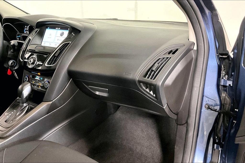 Used 2018 Ford Focus SEL image 16