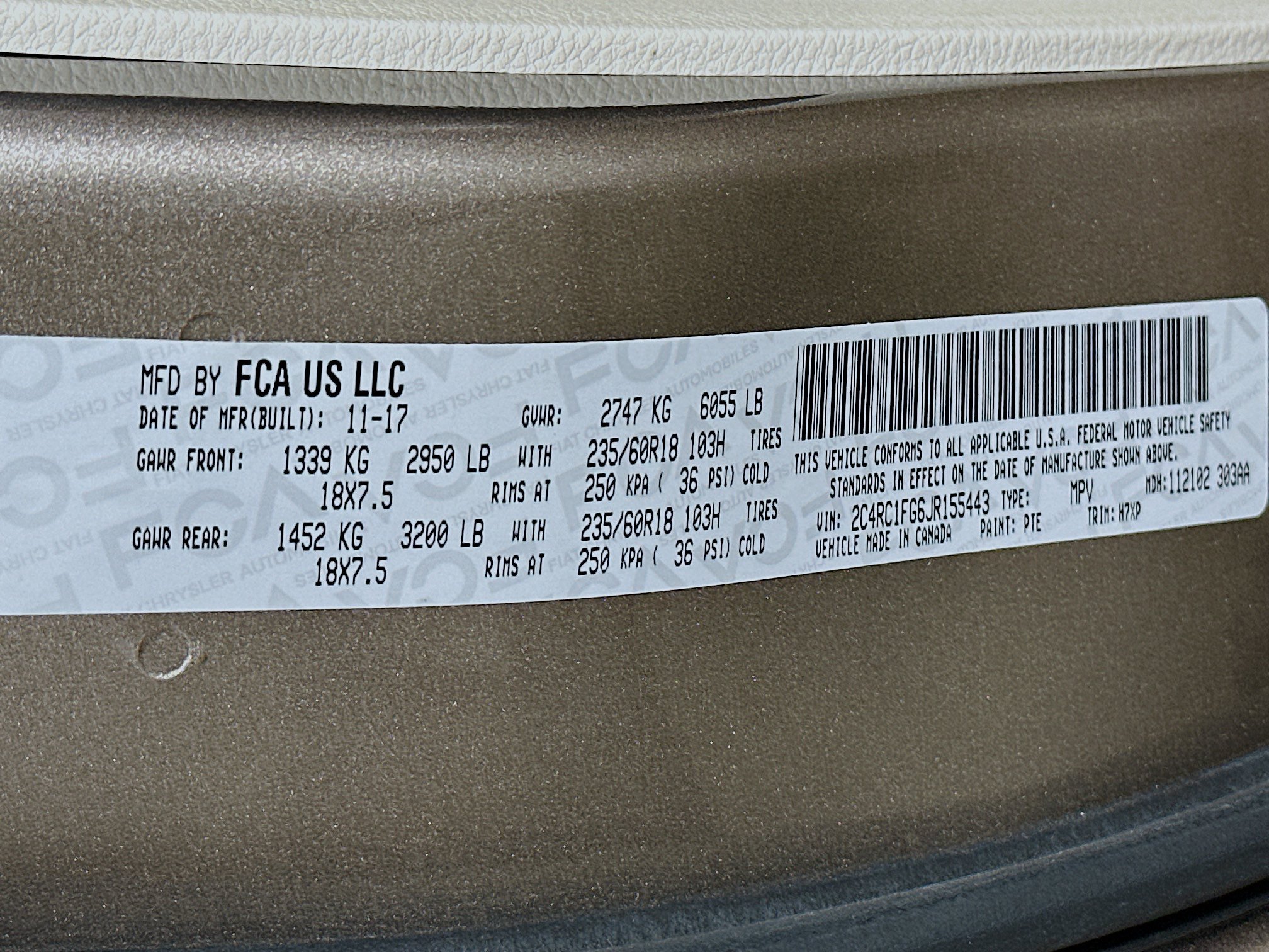 Used 2018 Chrysler Pacifica Touring Plus w/ Tire & Wheel Group FWD image 12