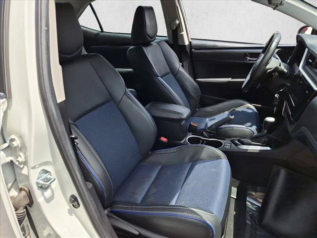 Used 2017 Toyota Corolla SE w/ Carpet Mat Package (TMS) FWD image 18