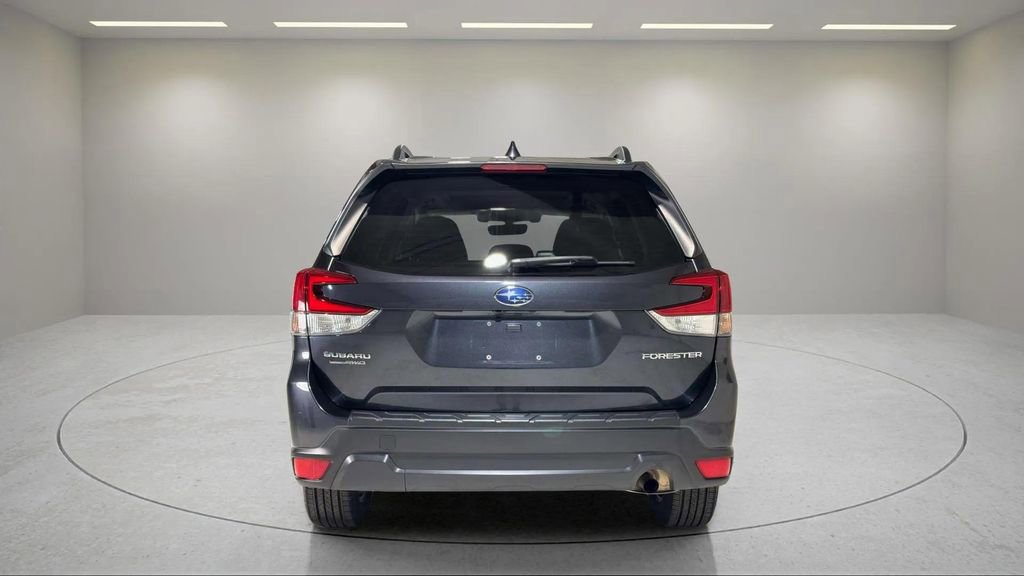 Used 2019 Subaru Forester Premium AWD/4WD image 4