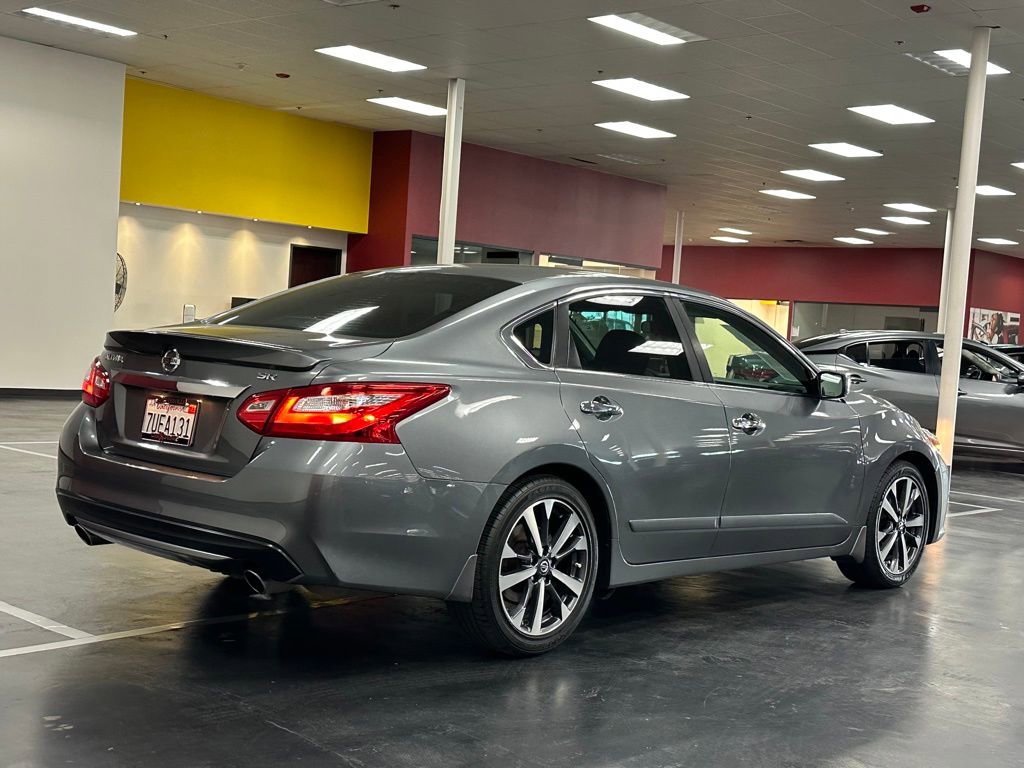 Used 2016 Nissan Altima 2.5 SR image 7