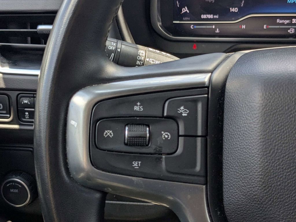 Used 2023 Chevrolet Suburban LT RWD image 24