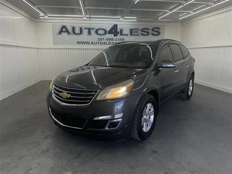 Used 2013 Chevrolet Traverse LT image 2
