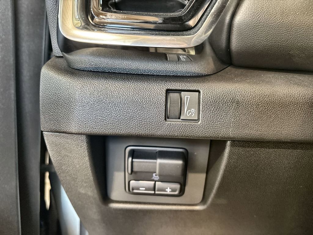 New 2026 GMC Canyon Elevation w/ Convenience Package image 13