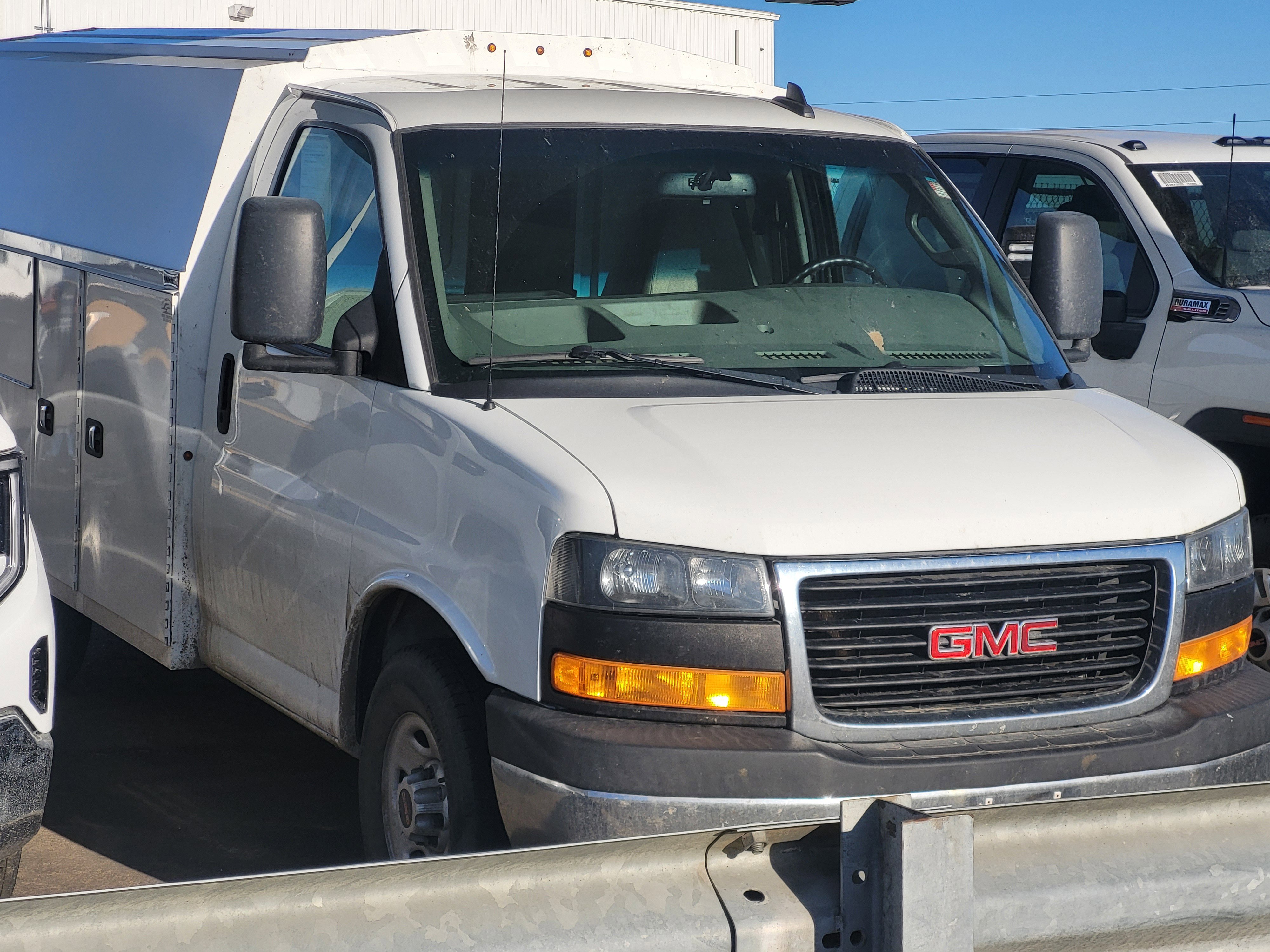 Used 2020 GMC Savana 3500 w/ Power Convenience Package image 3