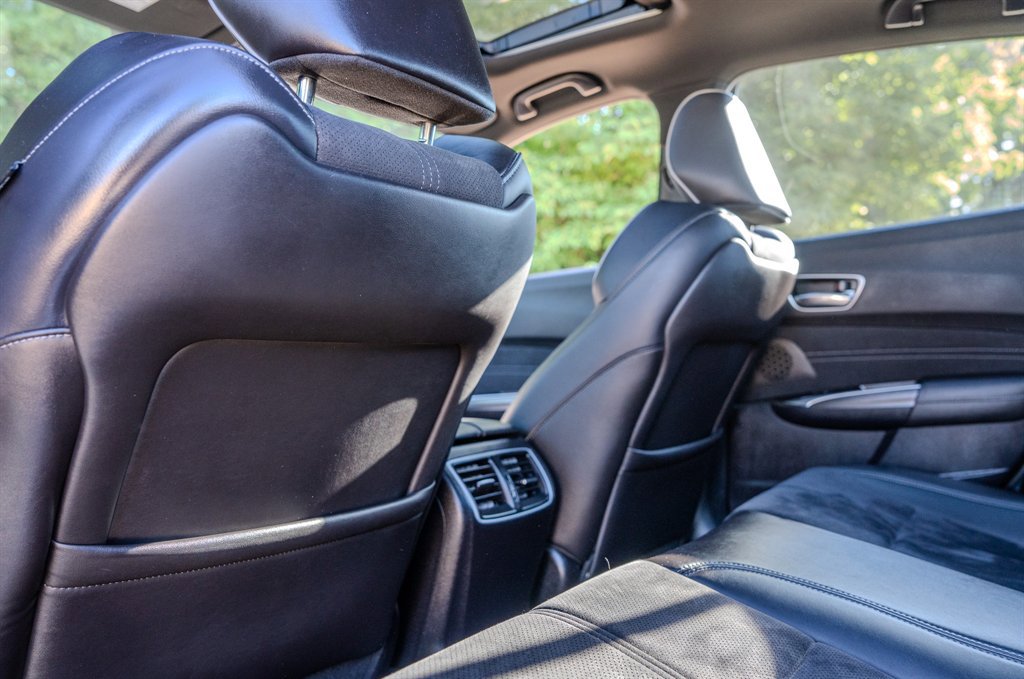 Used 2018 Acura TLX V6 w/ Technology & A-SPEC Pkg FWD image 30