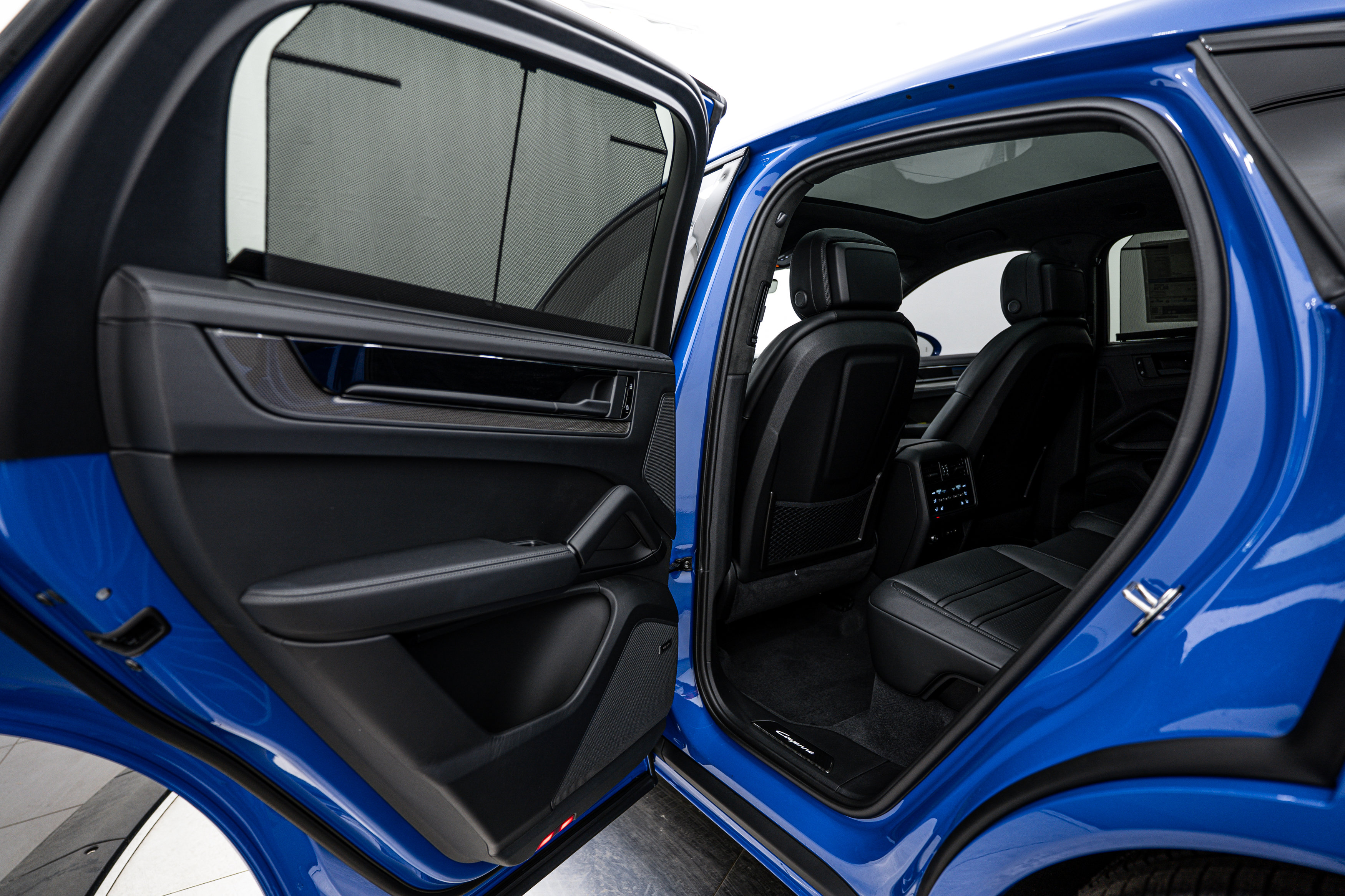 New 2026 Porsche Cayenne GTS image 23