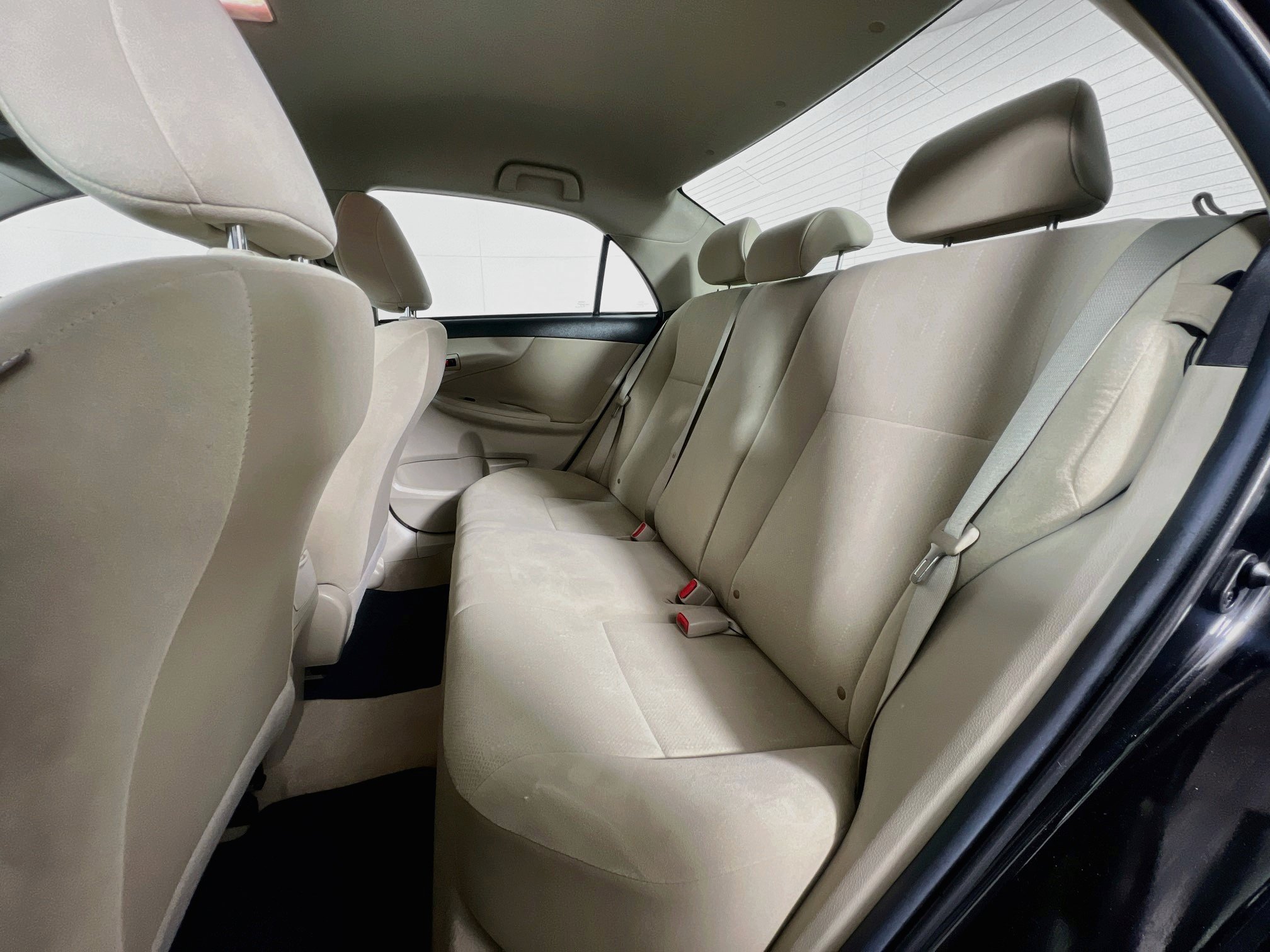 Used 2013 Toyota Corolla L FWD image 19