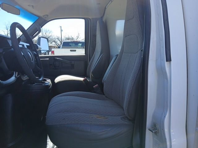 Used 2016 GMC Savana 3500 Extended image 15