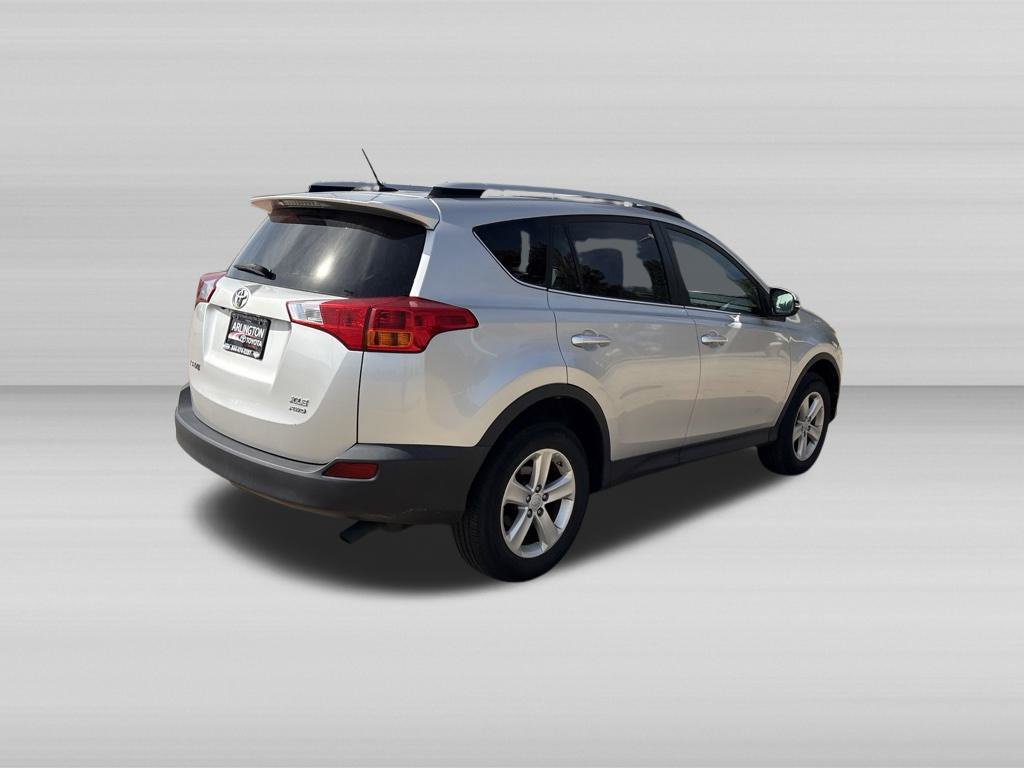 Used 2014 Toyota RAV4 XLE AWD/4WD image 4