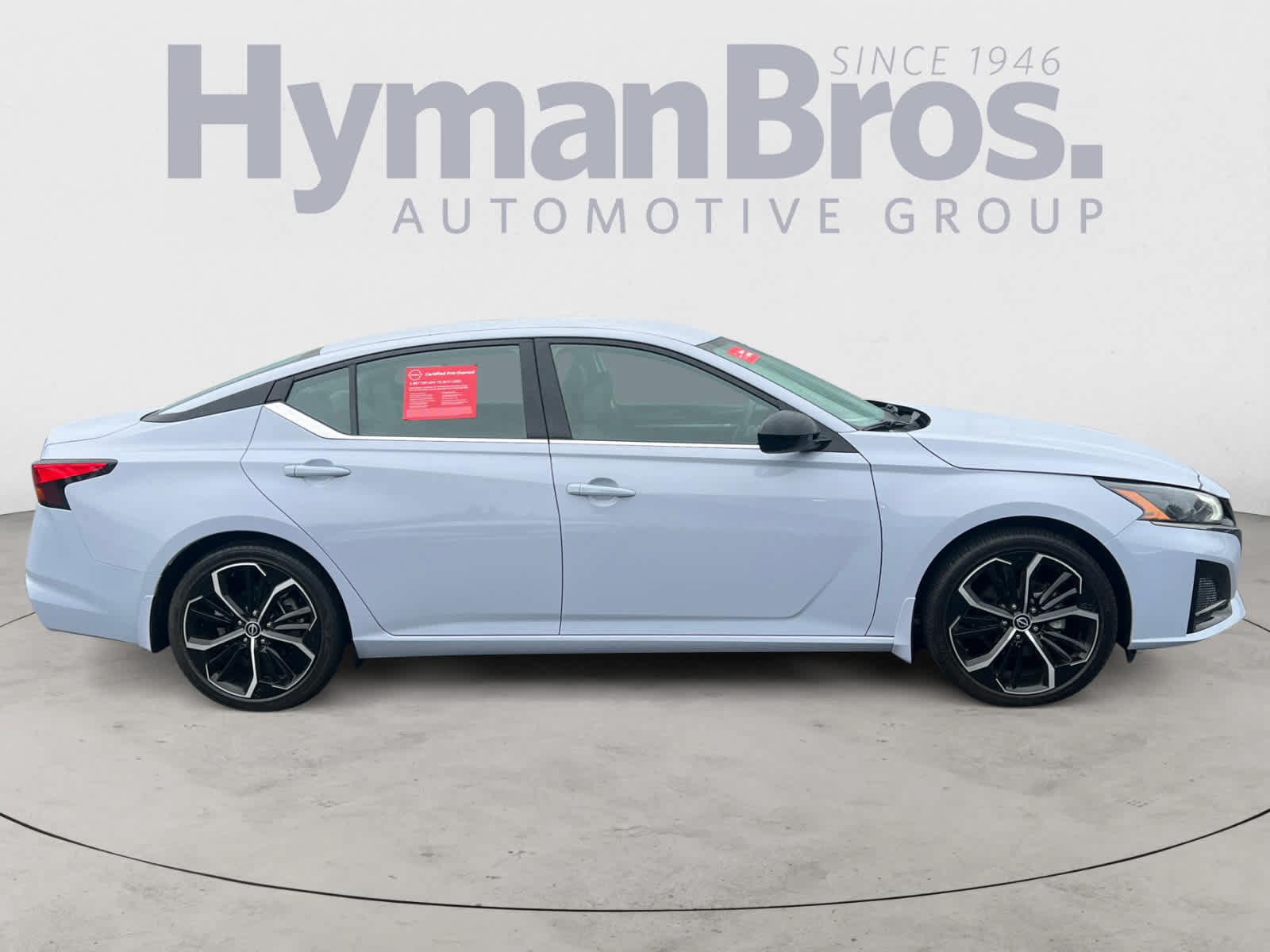 Used 2024 Nissan Altima 2.5 SR FWD image 2