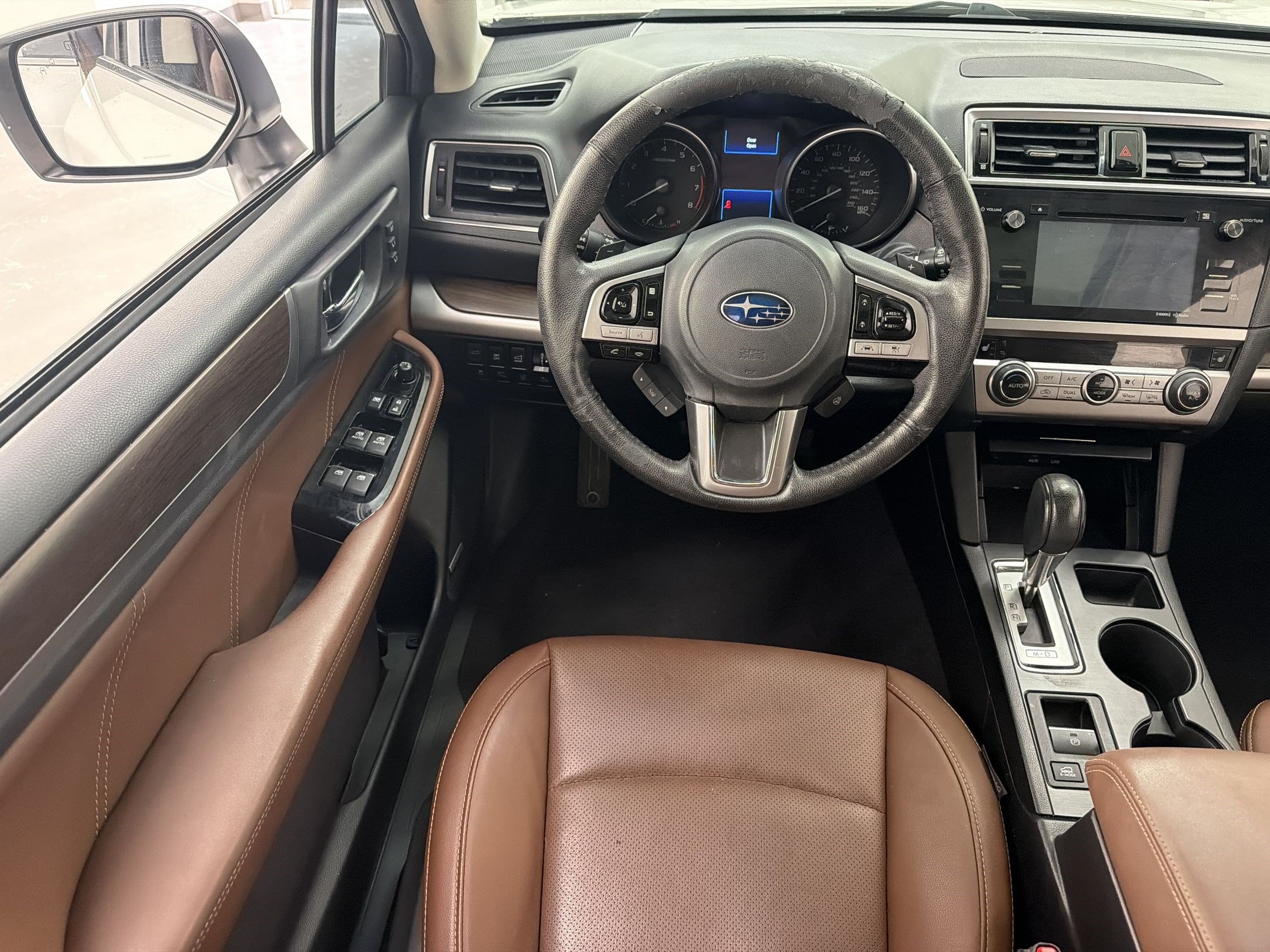 Used 2017 Subaru Outback 3.6R Touring AWD/4WD image 31
