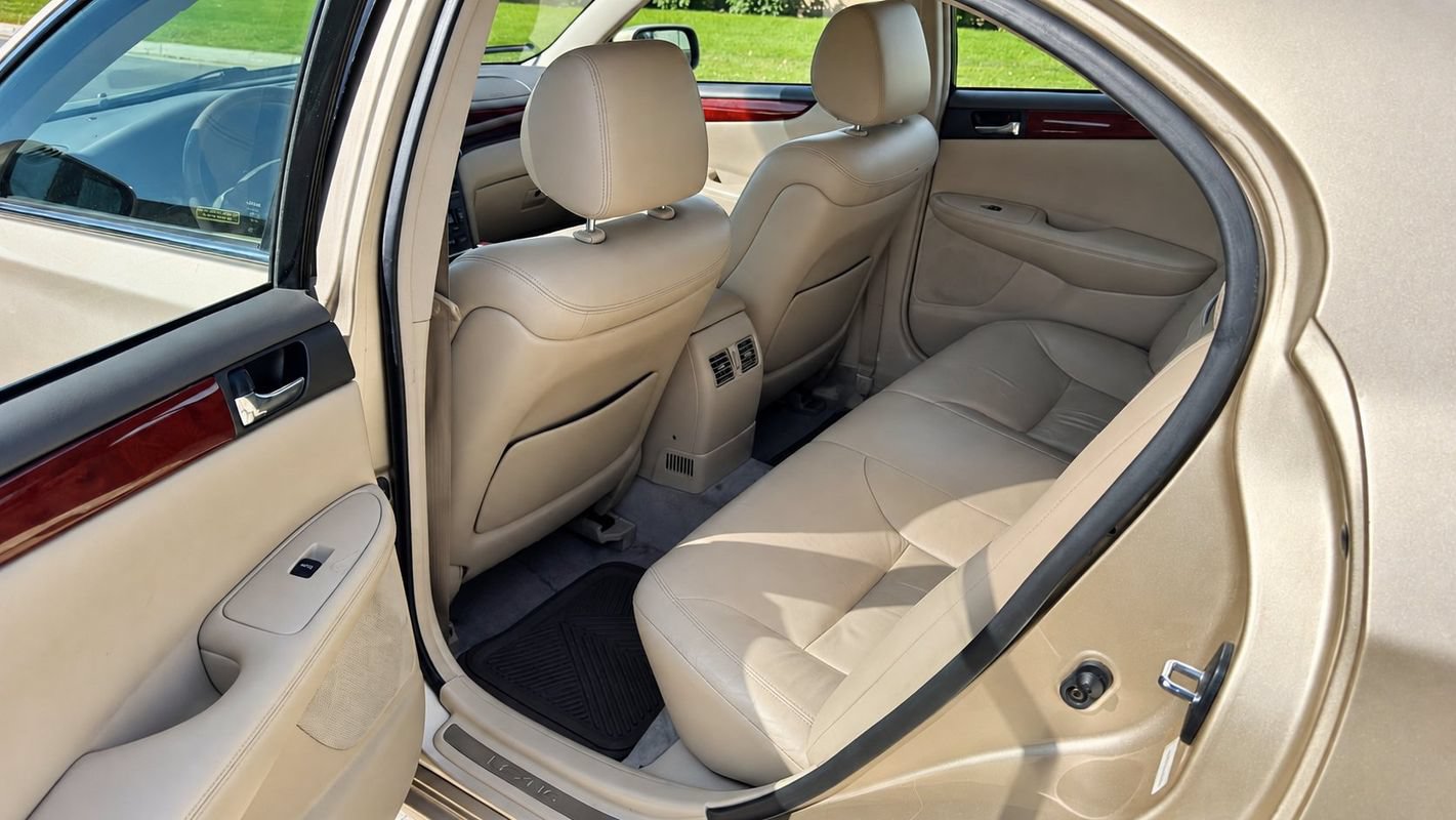 Used 2002 Lexus ES 330 FWD image 14