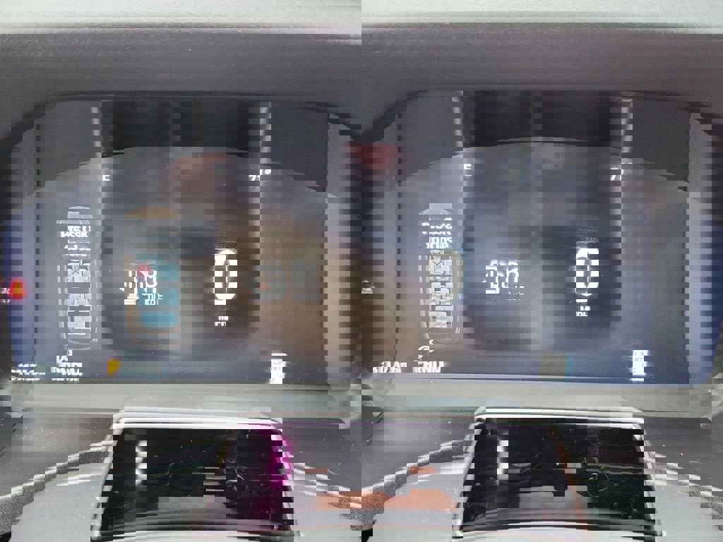 Used 2025 Ford Explorer ST image 24