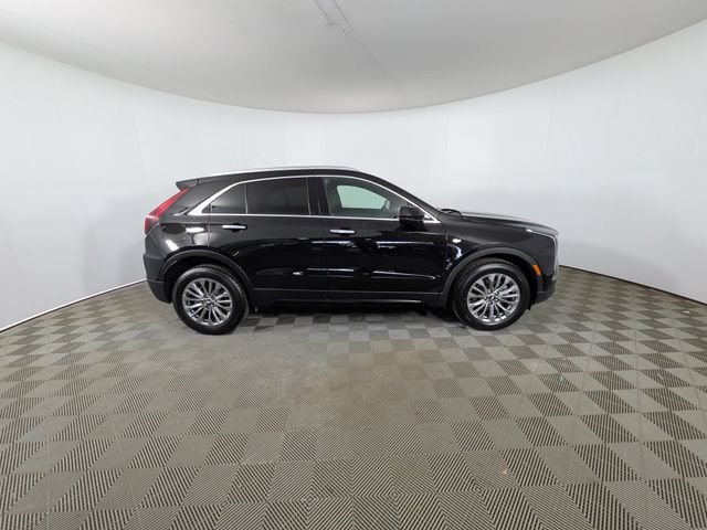 Certified 2025 Cadillac XT4 Premium Luxury FWD image 2