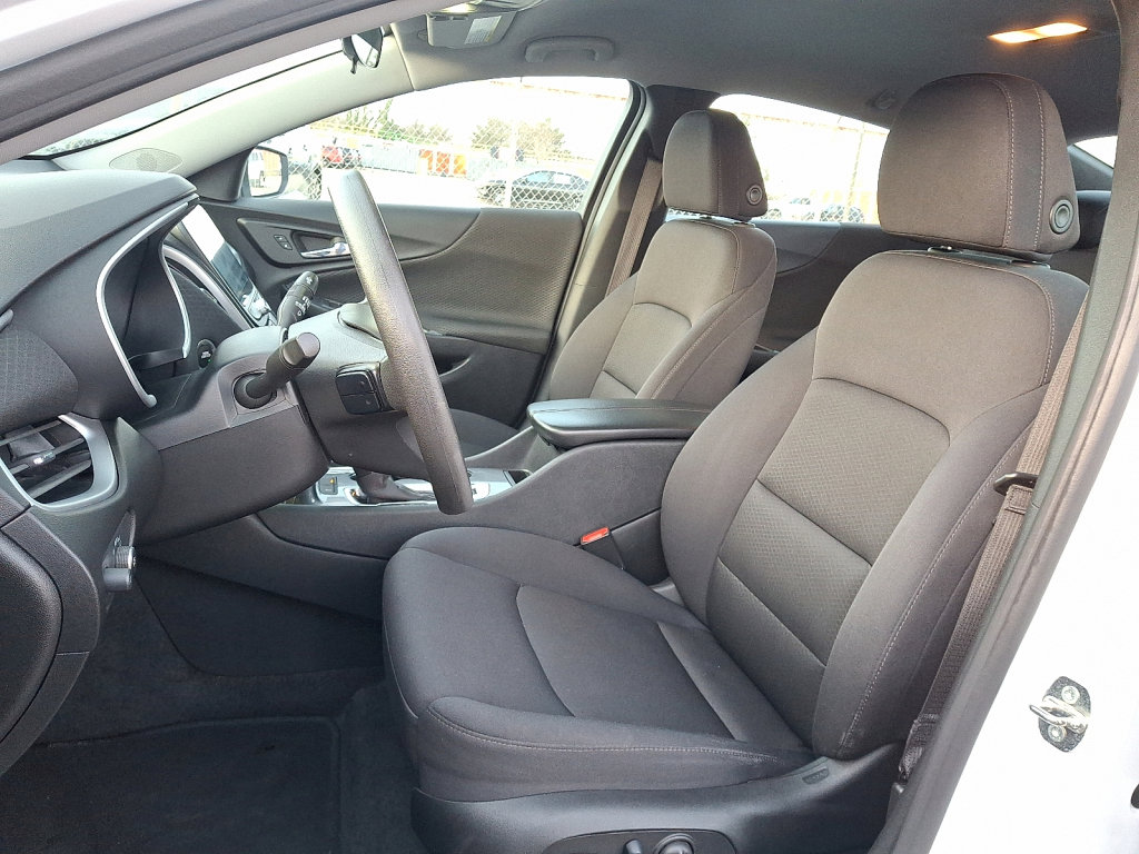 Used 2024 Chevrolet Malibu LT image 24