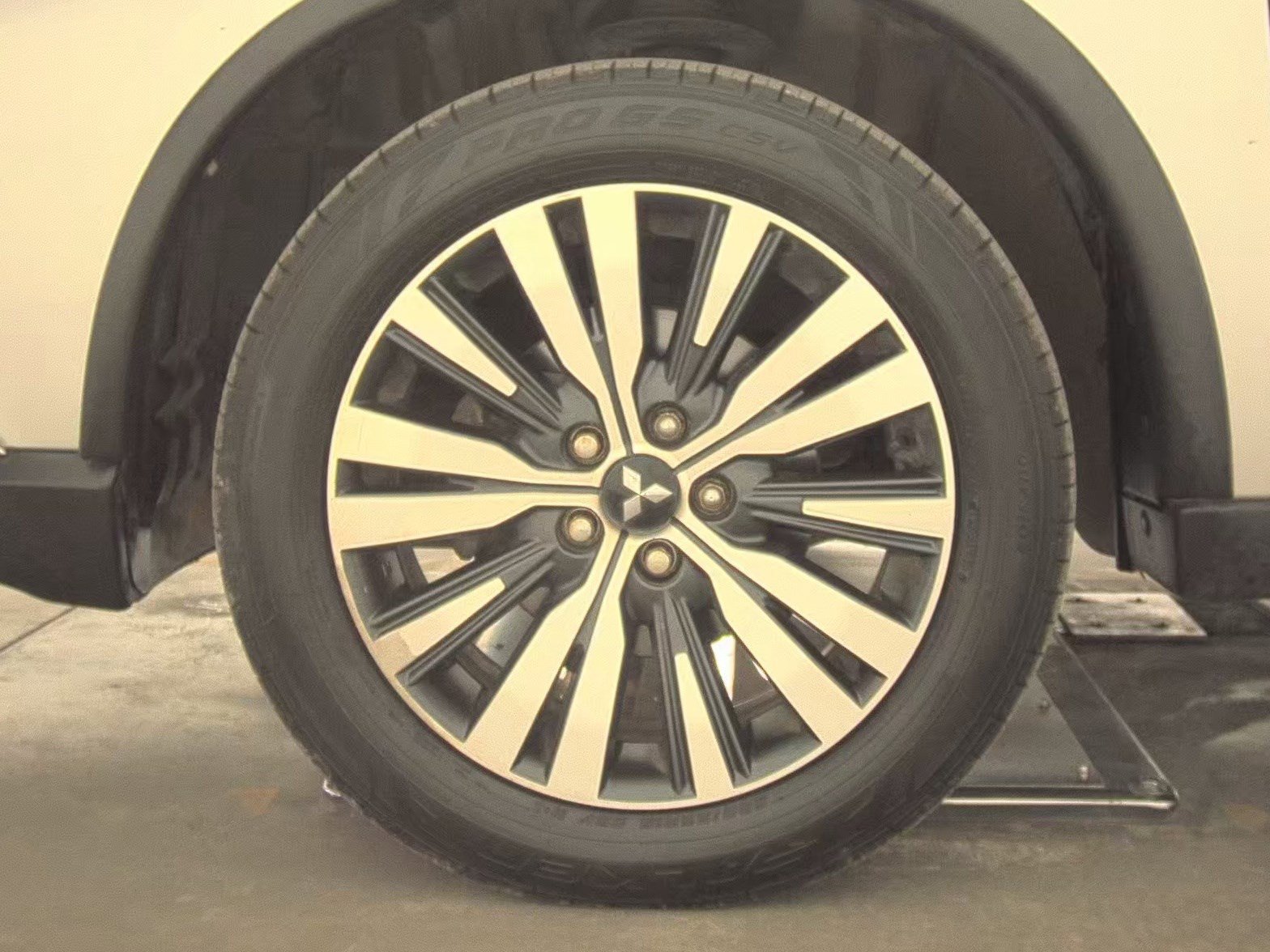 Used 2020 Mitsubishi Outlander SEL AWD/4WD image 9