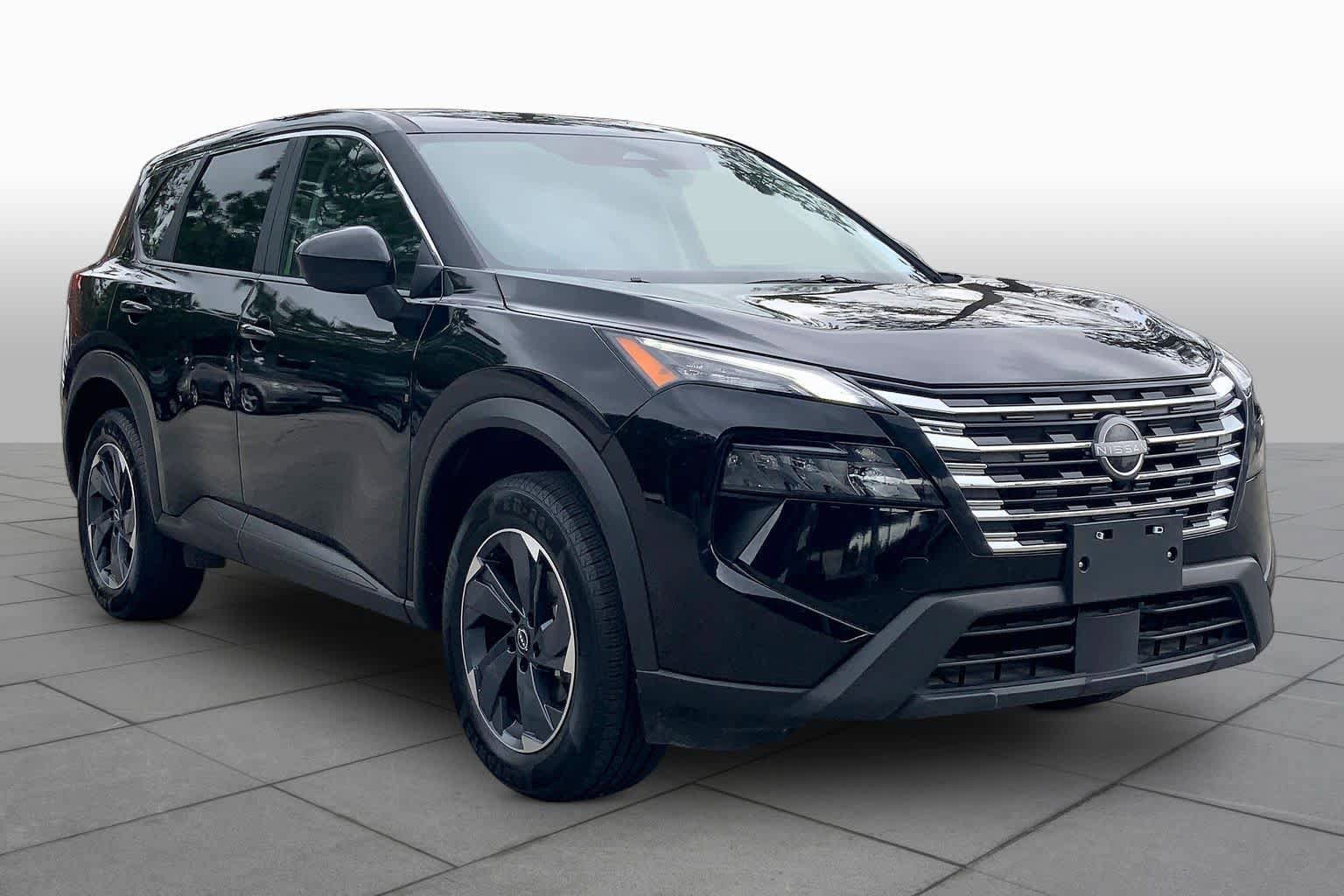 Used 2025 Nissan Rogue SV FWD image 3