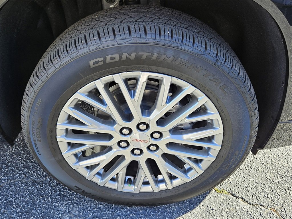 New 2025 GMC Acadia Denali image 14