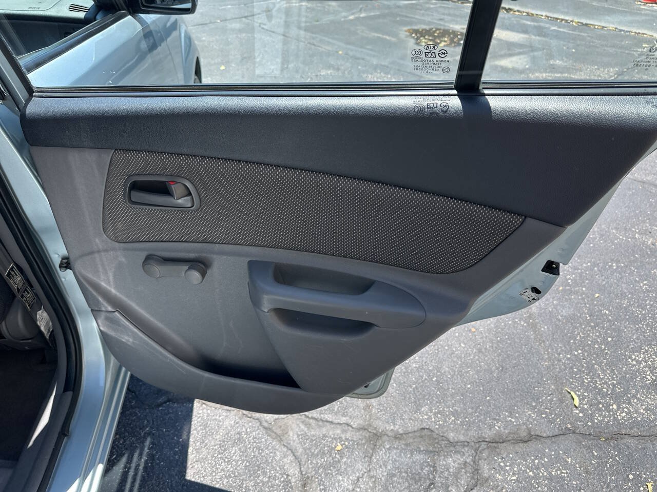 Used 2007 Kia Rio LX FWD image 10