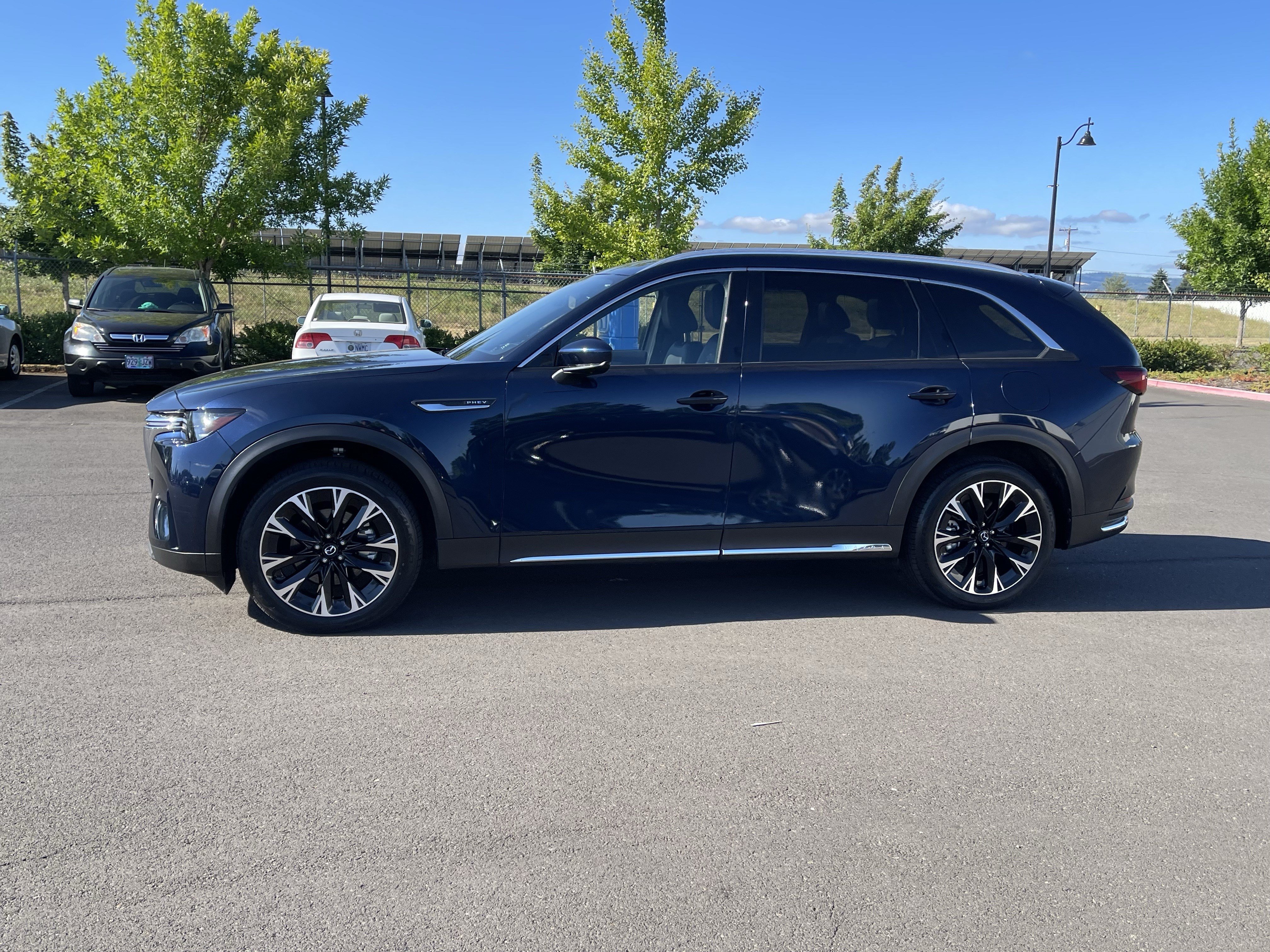 Used 2024 MAZDA CX-90 Plug-In Hybrid w/ Premium Plus AWD/4WD image 2