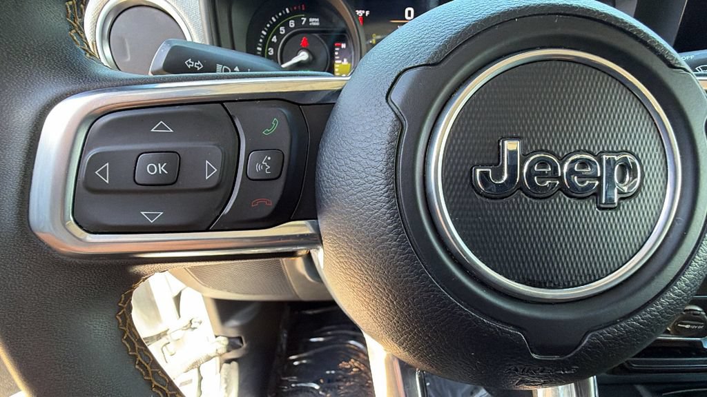 Used 2024 Jeep Wrangler Unlimited Sahara AWD/4WD image 19
