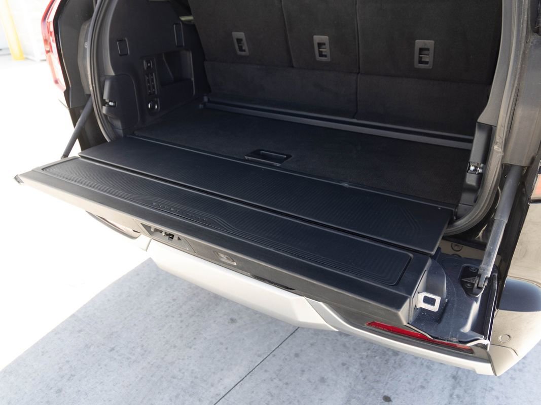Used 2025 Ford Expedition Platinum w/ Driver's Package image 25
