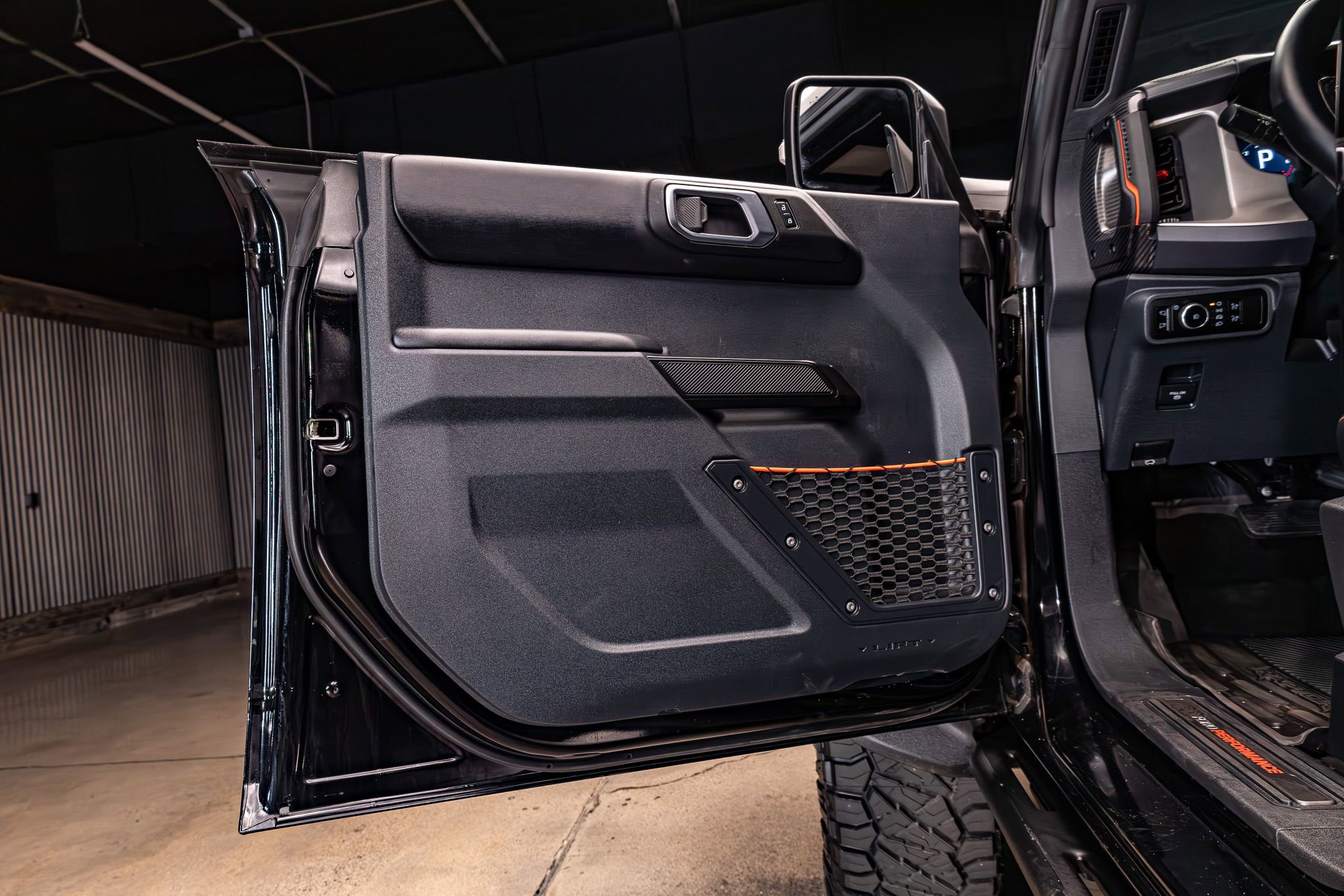 Used 2024 Ford Bronco Raptor w/ Interior Carbon Fiber Pack 6 image 28