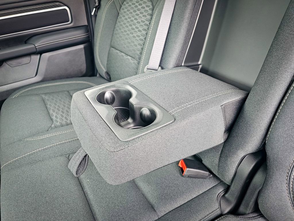 New 2026 RAM 1500 4x4 Crew Cab image 38